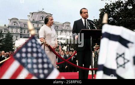 Der israelische Premierminister Golda Meir mit US-Präsident Richard Nixon, Washington DC 1974. Stockfoto