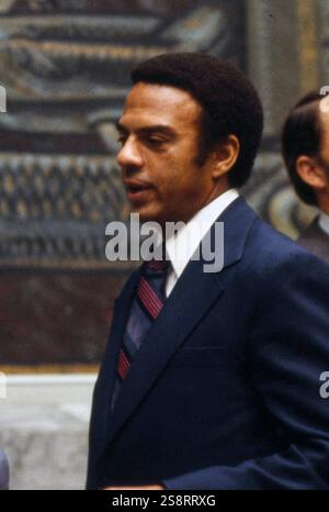 Andrew Jackson Young Jr. (* 12. März 1932) ist ein US-amerikanischer Politiker, Diplomat und Aktivist. Young begann seine Karriere als Pastor und war ein früherer Führer in der Bürgerrechtsbewegung, als Executive Director der Southern Christian Leadership Conference (SCLC) und enger Vertrauter von Martin Luther King Jr. Young wurde später in der Politik aktiv und diente als US-Kongressabgeordneter aus Georgia, Botschafter der Vereinigten Staaten bei den Vereinten Nationen in der Carter-Administration Stockfoto