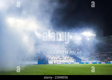 MALMÖ , 23-01-2025 , Malmö neues Stadion , Saison 2024 / 2025 , UEFA Europa League, Fußball. Während des Spiels Malmö - FC Twente, Fans von Malmö FF Stockfoto