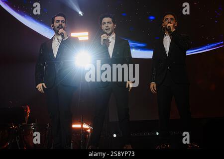 IL gruppo musicale Il Volo composto da Piero Barone, Ignazio Boschetto e Gianluca Ginoble - durante il Concerto del Tour â??Tutti per UNO-Ad Astra Live Nei Palasportâ? al Palazzo dello Sport di Roma Stockfoto