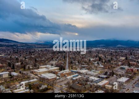 Luftaufnahme von Missoula, Montana im Dezember Stockfoto