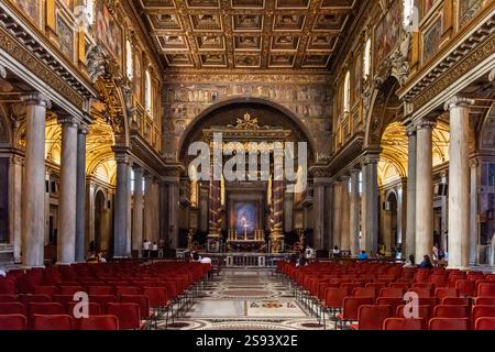 Kirchenschiff, Basilica di Santa Maria Maggiore, Rom, Italien Stockfoto