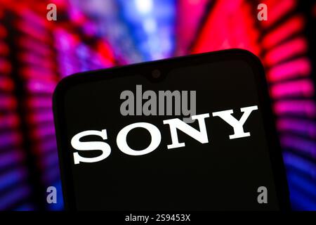 In dieser Abbildung wird das Logo der Sony Group Corporation auf einem Smartphone-Bildschirm angezeigt. (Foto von Thomas Fuller / SOPA Images/SIPA USA) *** ausschließlich für redaktionelle Nachrichtenzwecke *** Stockfoto