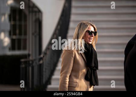 Hayley Harrison, Stabschef der US First Lady Melania Trump, auf dem Südrasen des Weißen Hauses, bevor er am Freitag, den 24. Januar 2025 an Bord der Marine Onein Washington, DC, ging. Foto: Al Drago/UPI Stockfoto