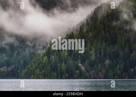 Lake Crescent, Olympic National Park, Olympic Peninsula, Washington, USA Stockfoto