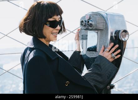 24. Januar 2025, New York, NY, Vereinigte Staaten: Michelle Yeoh nimmt an Star Trek: Section 31’ Premiere Celebration in Partnerschaft mit World Central Kitchen Teil, um die Bemühungen um die Waldbrände im Empire State Building in New York zu unterstützen. Januar 2025. Dinara Khairova/Photo Image Press/Zuma Press (Credit Image: © Photo Image Press via ZUMA Press Wire) NUR REDAKTIONELLE VERWENDUNG! Nicht für kommerzielle ZWECKE! Stockfoto