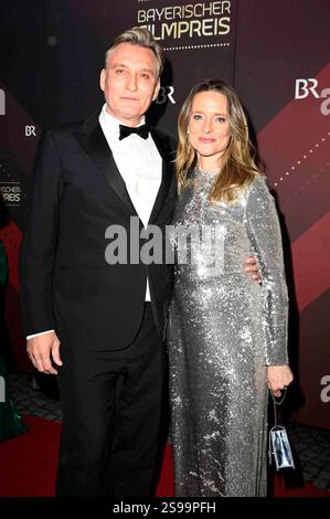 Oliver Masucci und Anne Ratte-Polle bei der Verleihung des 46. Bayerische Filmpreise 2024 im Prinzregententheater. München, 24.01.2025 *** Oliver Masucci und Anne Ratte Polle bei der Verleihung des Bayerischen filmpreises 46 2024 im Prinzregententheater München, 24 01 2025 Foto:XF.xKernx/xFuturexImagex filmpreis 5512 Stockfoto