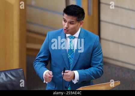 Edinburgh Schottland, Vereinigtes Königreich 22. Januar 2025. Dr. Sandesh Gulhane MSP im schottischen Parlament. Credit sst/alamy Live News Stockfoto