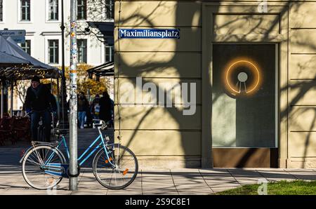 München, 5. April 2023: Der Platz der Opfer des Nationalsozialismus befindet sich in der Münchner Innenstadt am eigentlichen Maximiliansplatz. (Foto von Andrea Stockfoto