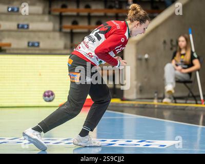 Petra Hlogyik (frisch auf Frauen, #72) jubelt nach ihrem parierten Siebenmeter, frisch auf Goeppingen vs. TSV Bayer 04 Leverkusen, Handball, 1. Bundesliga, Spielzeit 2024/2025, 25.01.2025 Foto: EIBNER/Michael Schmidt Credit: dpa Picture Alliance/Alamy Live News Stockfoto