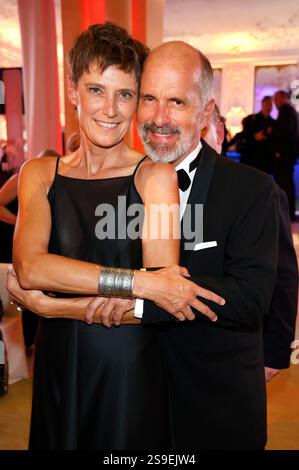 Christoph Maria Herbst mit Ehefrau Gisi Herbst beim 49. Deutsche Filmball 2025 im Hotel Bayerischer Hof. München, 25.01.2025 Stockfoto