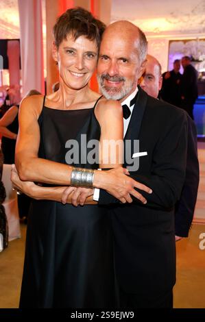 Christoph Maria Herbst mit Ehefrau Gisi Herbst beim 49. Deutsche Filmball 2025 im Hotel Bayerischer Hof. München, 25.01.2025 Stockfoto