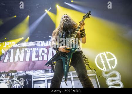 Oslo, Norwegen. Januar 2025. Die US-amerikanische Heavy-Metal-Band Pantera gibt ein Live-Konzert im Oslo Spektrum in Oslo. Hier ist Gitarrist Zakk Wylde live auf der Bühne zu sehen. Stockfoto
