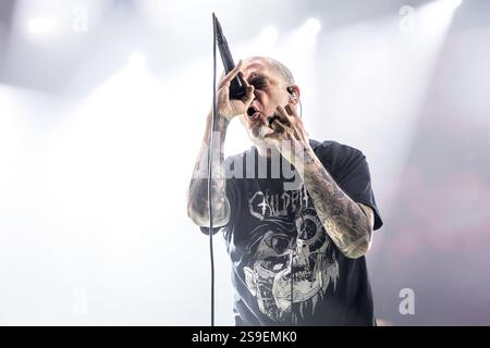 Oslo, Norwegen. Januar 2025. Die US-amerikanische Heavy-Metal-Band Pantera gibt ein Live-Konzert im Oslo Spektrum in Oslo. Hier ist Sänger Phil Anselmo live auf der Bühne zu sehen. Stockfoto