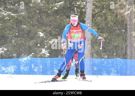 Antholz, Italien. Januar 2025. ANTHOLZ-ANTERSELVA, ITALIEN - 26. JANUAR: Sonja Leinamo aus Finnland tritt am 26. Januar 2025 in Antholz-Antholz, Italien, an der 4x6km-Staffel der Frauen des IBU World Cup-Biathlons in Antholz-Anterselva an.250126 SEPA 24 029 - 20250126 PD5423 Credit: APA-PictureDesk/Alamy Live News Stockfoto