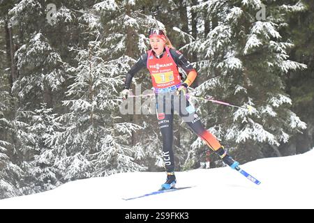 Antholz, Italien. Januar 2025. ANTHOLZ-ANTHOLZ, ITALIEN - 26. JANUAR: Julia Kink aus Deutschland tritt am 26. Januar 2025 in Antholz-Antholz, Italien an. 250126 SEPA 24 062 - 20250126 PD6194 Credit: APA-PictureDesk/Alamy Live News Stockfoto