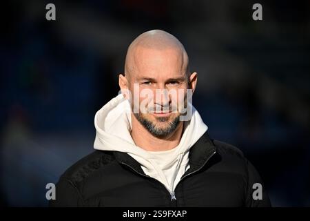 vor Spielbeginn: Trainer Coach Christian Ilzer TSG 1899 Hoffenheim Portrait TSG 1899 Hoffenheim vs. Eintracht Frankfurt SGE 26.01.2025 DFL-VORSCHRIFTEN VERBIETEN JEDE VERWENDUNG VON FOTOGRAFIEN ALS BILDSEQUENZEN UND/ODER QUASI-VIDEO Stockfoto
