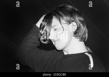EMBRACE, READING FESTIVAL, 2000: Sänger Danny McNamara spielt mit Embrace beim Reading Festival, 26. August 2000. Foto: Rob Watkins. INFO: Embrace ist eine englische Rockband, die 1990 in West Yorkshire von den Brüdern Danny und Richard McNamara gegründet wurde. Bekannt für ihre emotionalen Hymnen und herzlichen Texte, sind ihre Hits „Gravity“ und „Ashes“. Sie genießen eine treue Fanbase. Stockfoto