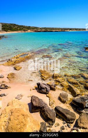 Fanos Strand mit klarem Wasser, im Süden von Koufonisi. Kleine Kykladen, Griechenland Stockfoto