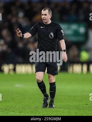 Schiedsrichter Peter Bankes während des Premier League-Spiels Aston Villa gegen West Ham United in Villa Park, Birmingham, Vereinigtes Königreich, 26. Januar 2025 (Foto: Gareth Evans/News Images) in , am 26. Januar 2025. (Foto: Gareth Evans/News Images/SIPA USA) Stockfoto