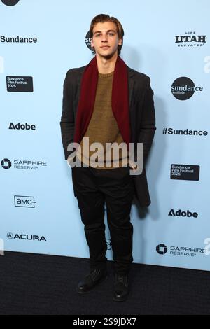 Park City, UT, 26. Januar 2025. Giovanni Mazza bei Ankunft für SONNENFISCHE (& OTHER STORIES ON GREEN LAKE Premiere beim Sundance Film Festival 2025, The Ray Theatre, Park City, UT, 26. Januar, 2025. Foto: JA/Everett Collection Credit: Everett Collection Inc/Alamy Live News Stockfoto