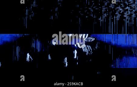 Kameraeffekt gestört. Retro-VHS-Hintergrund. Alte Videovorlage. Kein Signal. Statisches TV-Geräusch, schlechtes TV-Signal Stockfoto