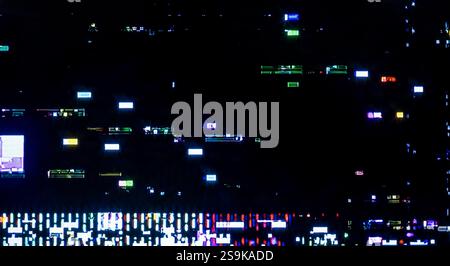 Kameraeffekt gestört. Retro-VHS-Hintergrund. Alte Videovorlage. Kein Signal. Statisches TV-Geräusch, schlechtes TV-Signal Stockfoto