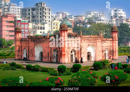 Grab von Bibi Pari im Inneren des Lalbagh Fort in Dhaka Bangladesch Stockfoto