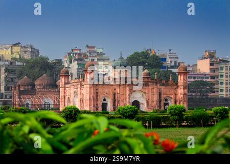 Grab von Bibi Pari im Inneren des Lalbagh Fort in Dhaka Bangladesch Stockfoto