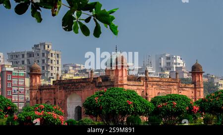 Grab von Bibi Pari im Inneren des Lalbagh Fort in Dhaka Bangladesch Stockfoto