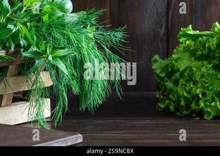 Grünes Blatt verschiedene Gemüse, Bio-vegetarische gesunde Ernährung Diät-Konzept, gemischte Salatprodukte Stockfoto
