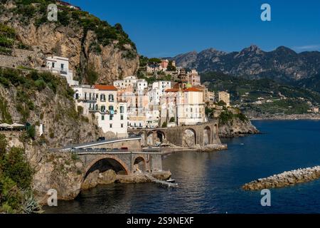 Die Stadt Atrani an der Amalfiküste Italiens. Stockfoto