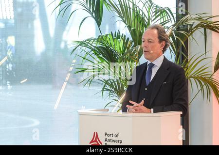 Antwerpen, Belgien. Januar 2025. Jacques Vandermeiren, CEO des Hafens Antwerpen, wird während einer Pressekonferenz zur Präsentation der Jahresergebnisse der Hafengesellschaft „Hafen Antwerpen-Brügge“ am Montag, den 27. Januar 2025 in Antwerpen, vorgestellt. BELGA PHOTO JONAS ROOSENS Credit: Belga News Agency/Alamy Live News Stockfoto