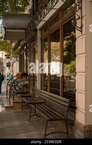 Ein Geschäft in einem Gebäude Stockfoto