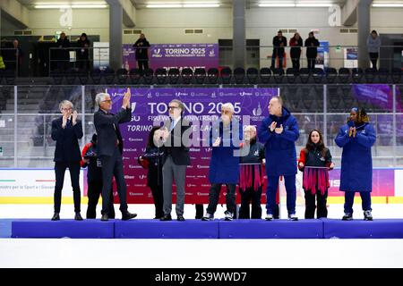Turin, Italien. Januar 2025. Allgemeine Ansicht Eishockey : während der FISU World University Games 2025 Winter Eishockey Frauen Medaillenzeremonie in der Inalpi Arena in Turin, Italien . Quelle: AFLO SPORT/Alamy Live News Stockfoto