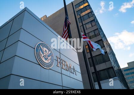 Das FEMA-Gebäude an einem Wintertag. Präsident Trump hat soeben einen Befehl unterzeichnet, um das Ministerium und seine Reaktion auf Notfälle zu überarbeiten. Stockfoto