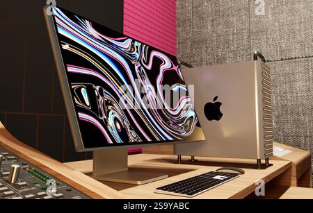 Apple pro Collection Pro Display XDR, Mac Pro, Tastatur und Maus Stockfoto