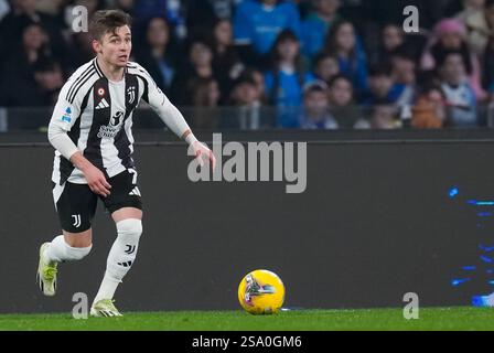 Neapel, Italien. Januar 2025. Francisco Conceicao von Juventus FC während des Serie A Enilive Spiels zwischen SSC Napoli und Juventus FC im Stadio Diego Armando Maradona am 25. Januar 2024 in Neapel Credit: Giuseppe Maffia/Alamy Live News Stockfoto