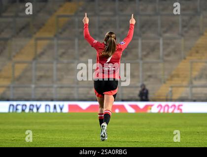 Ella Toone von Manchester United. Manchester United und England Mittelfeldspielerin Ella Toone schrieb über ihre Trauer, als sie ihrem Vater Tribut zollte, der im September letzten Jahres starb. Ausgabedatum: Dienstag, 28. Januar 2025. Stockfoto