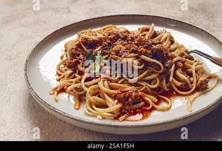 Spaghetti Bolognese, Draufsicht, Nahaufnahme, ohne Leute, hausgemacht Stockfoto