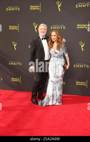 Mike Rinder und Leah Remini bei den 71. Annual Primetime Creative Arts Emmy Awards, Day 1, Arrivals, Microsoft Theater, Los Angeles, USA - 14. September 2019 Stockfoto