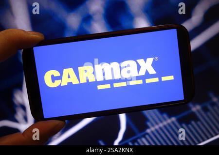 Polen. Januar 2025. In dieser Abbildung wird das Firmenlogo von CarMax auf einem Smartphone-Bildschirm angezeigt. (Credit Image: © Piotr SWAT/SOPA Images via ZUMA Press Wire) NUR REDAKTIONELLE VERWENDUNG! Nicht für kommerzielle ZWECKE! Stockfoto