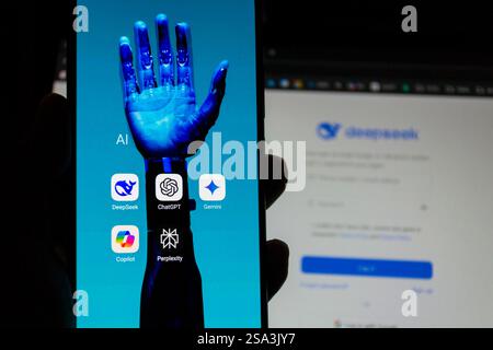 Verschiedene mobile Apps für künstliche Intelligenz, DeepSeek Open-Source-App für große Sprachmodelle am 28. Januar 2025 in Prag, Tschechische Republik. Stockfoto