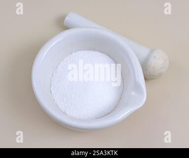 Natriumtriphosphat STP, auch Natriumtripolyphosphat STPP oder Tripolyphosphat TPP Stockfoto