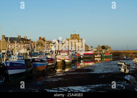 Barfleur Hafen ein französisches Dorf am Ärmelkanal, eines der schönsten Dörfer Frankreichs Stockfoto