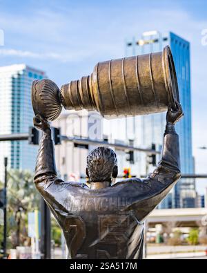 Tampa Bay Lightning Stanley Cup Statue vor dem Arena Gebäude Stockfoto