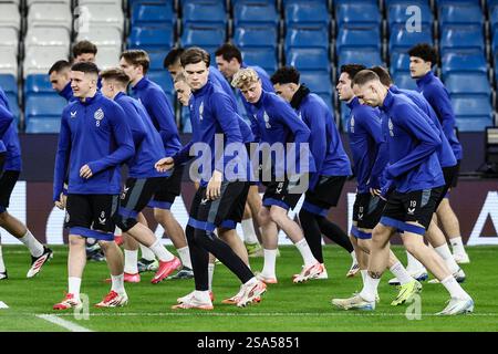 Manchester, Großbritannien. Januar 2025. Die Spieler des Clubs wurden während eines Trainings des belgischen Fußballclubs Brugge KV am Dienstag, den 28. Januar 2025 in Manchester, England, dargestellt. Morgen spielen sie gegen den englischen Verein Manchester City, am 8. Tag der UEFA Champions League. BELGA FOTO BRUNO FAHY Credit: Belga News Agency/Alamy Live News Stockfoto