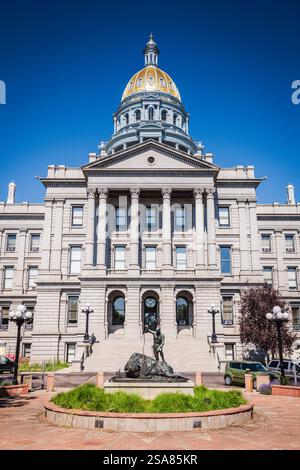 Denver, CO USA - 27. Juni 2018: Vordereingang des Colorado State Capitol Building. Stockfoto