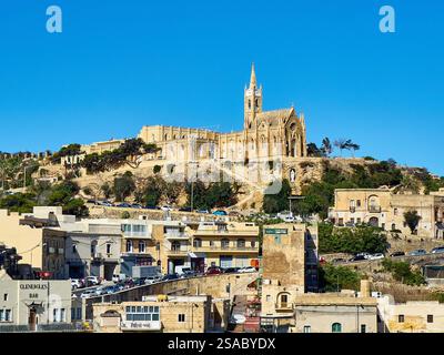 Panoramablick auf den alten Hafen in der Stadt Xlendi auf der Insel Gozo, Malta Stockfoto