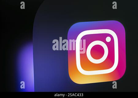 Nahaufnahme eines iPad-Bildschirms mit dem instagram-App-Symbol Stockfoto